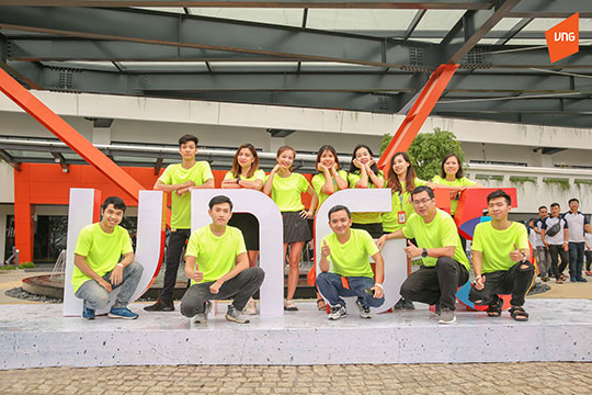 Front-end software engineer (ReactJS/VueJS)