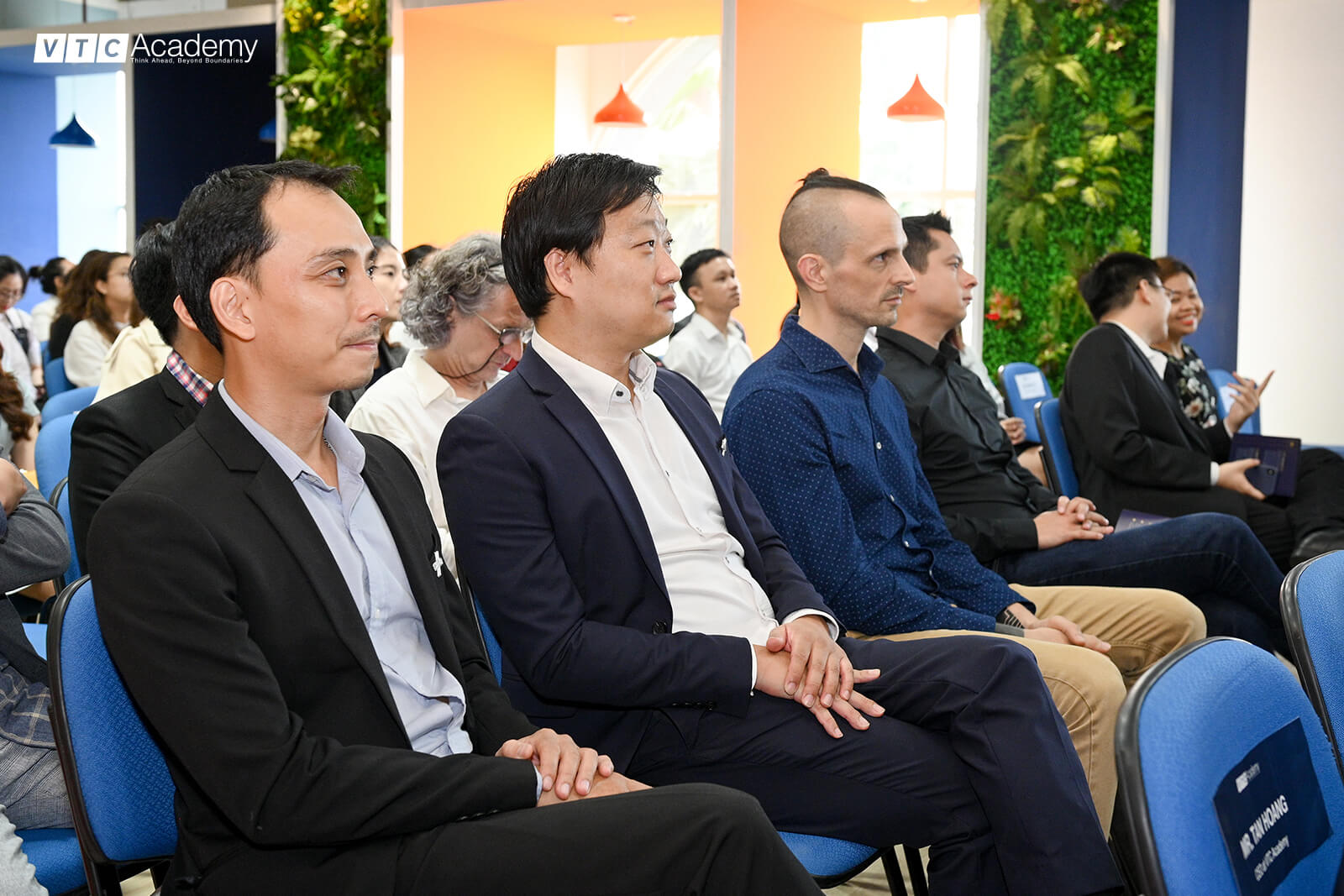 Review VTC Academy: VTC Academy ký kết thỏa thuận hợp tác giáo dục cùng Viện Thiết kế quốc tế RUBIKA (Pháp) 15 ky ket rubika 11