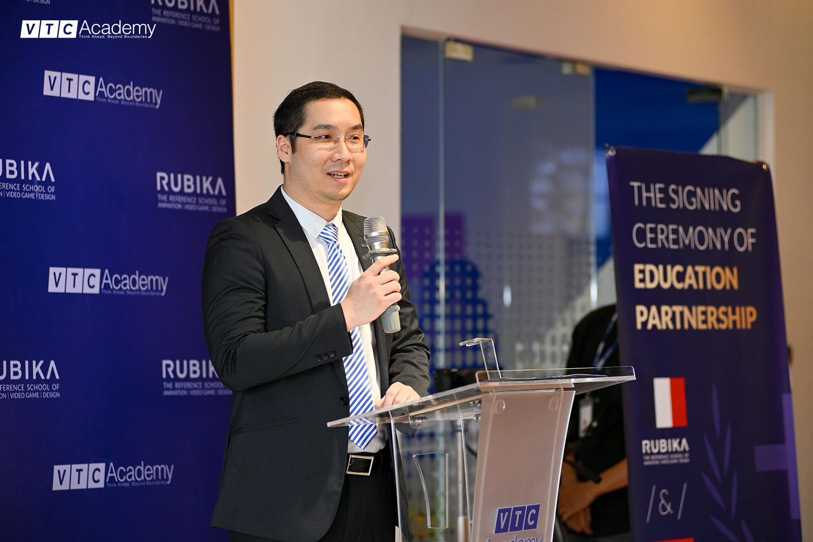 Review VTC Academy: VTC Academy ký kết thỏa thuận hợp tác giáo dục cùng Viện Thiết kế quốc tế RUBIKA (Pháp) 18 ky ket rubika 14