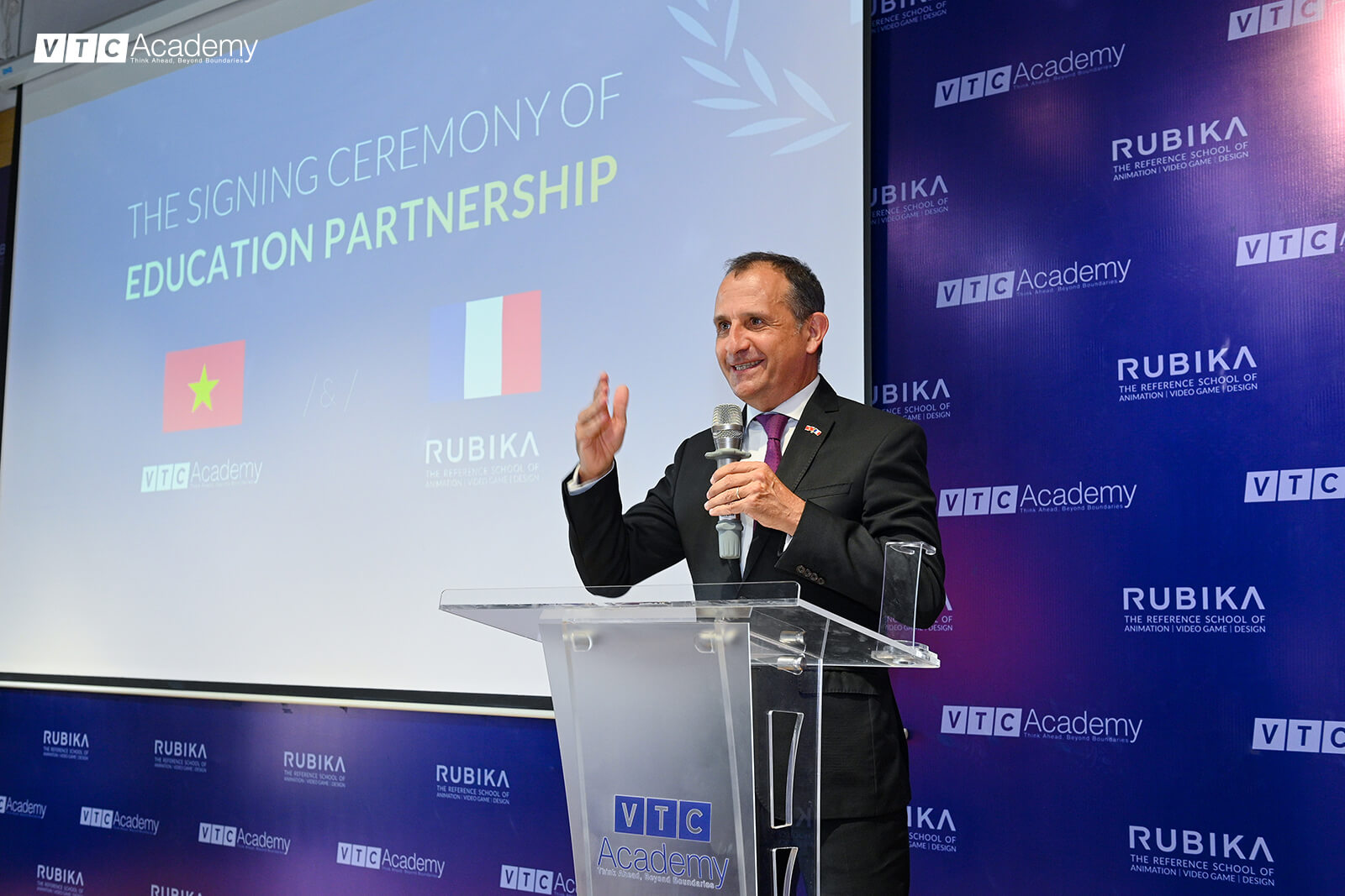 Review VTC Academy: VTC Academy ký kết thỏa thuận hợp tác giáo dục cùng Viện Thiết kế quốc tế RUBIKA (Pháp) 11 ky ket rubika 18