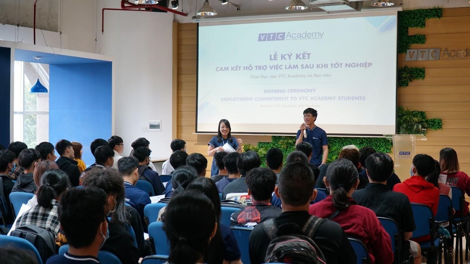 VTC Academy: 12-year nurturing professional game developers 5 hoc vien vtc academy