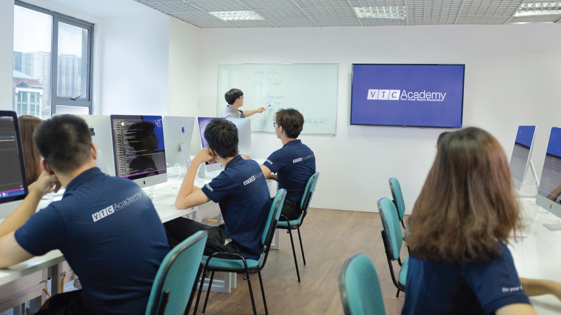 Lập trình web là gì? Bật mí cơ hội nghề nghiệp của Web Developer 11 diem-noi-bat-VTC-academy