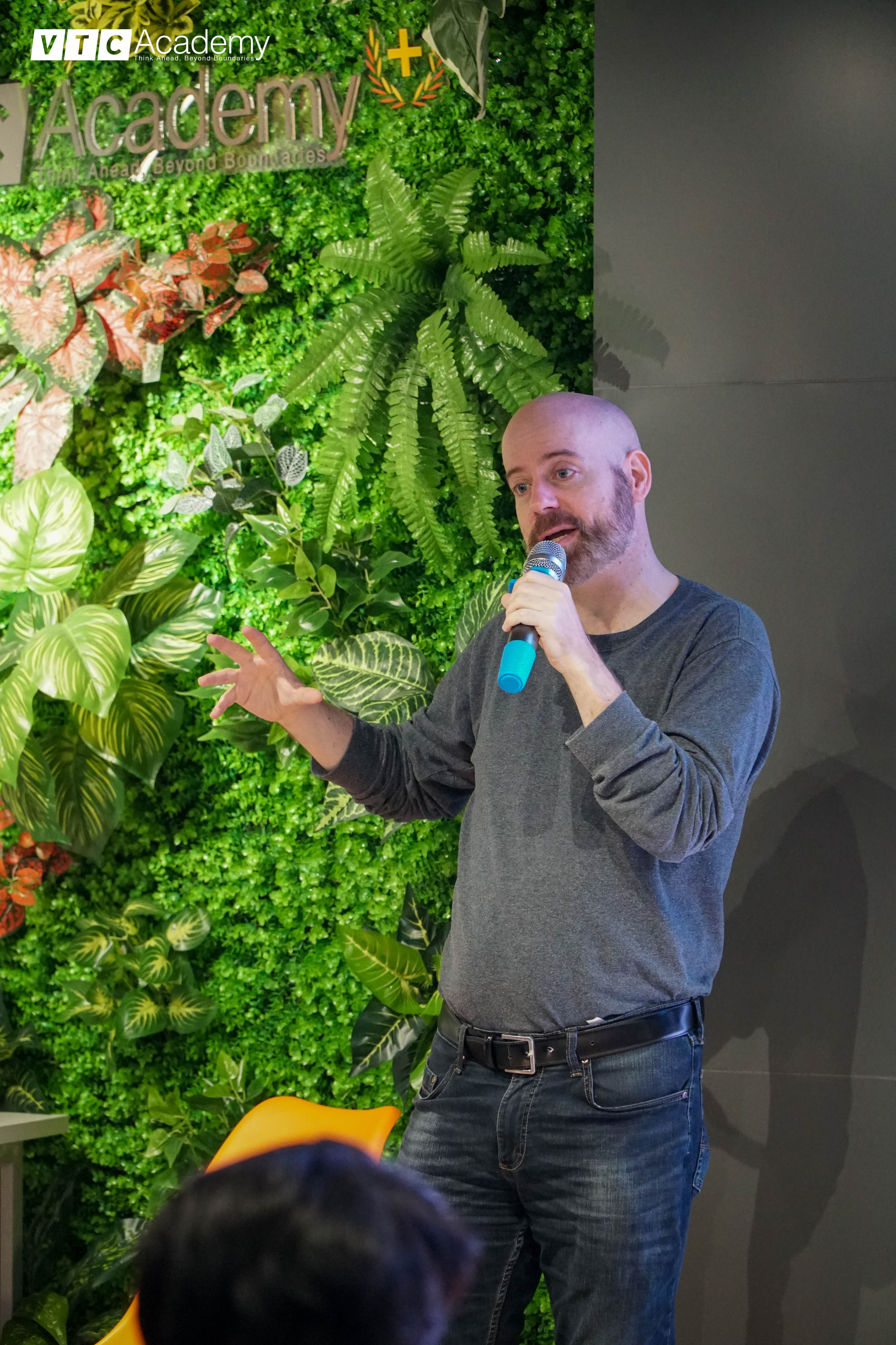 VTC Academy Hanoi students experience a day of learning with RUBIKA expert: Guy-Roger Duvert 3 DSC03070