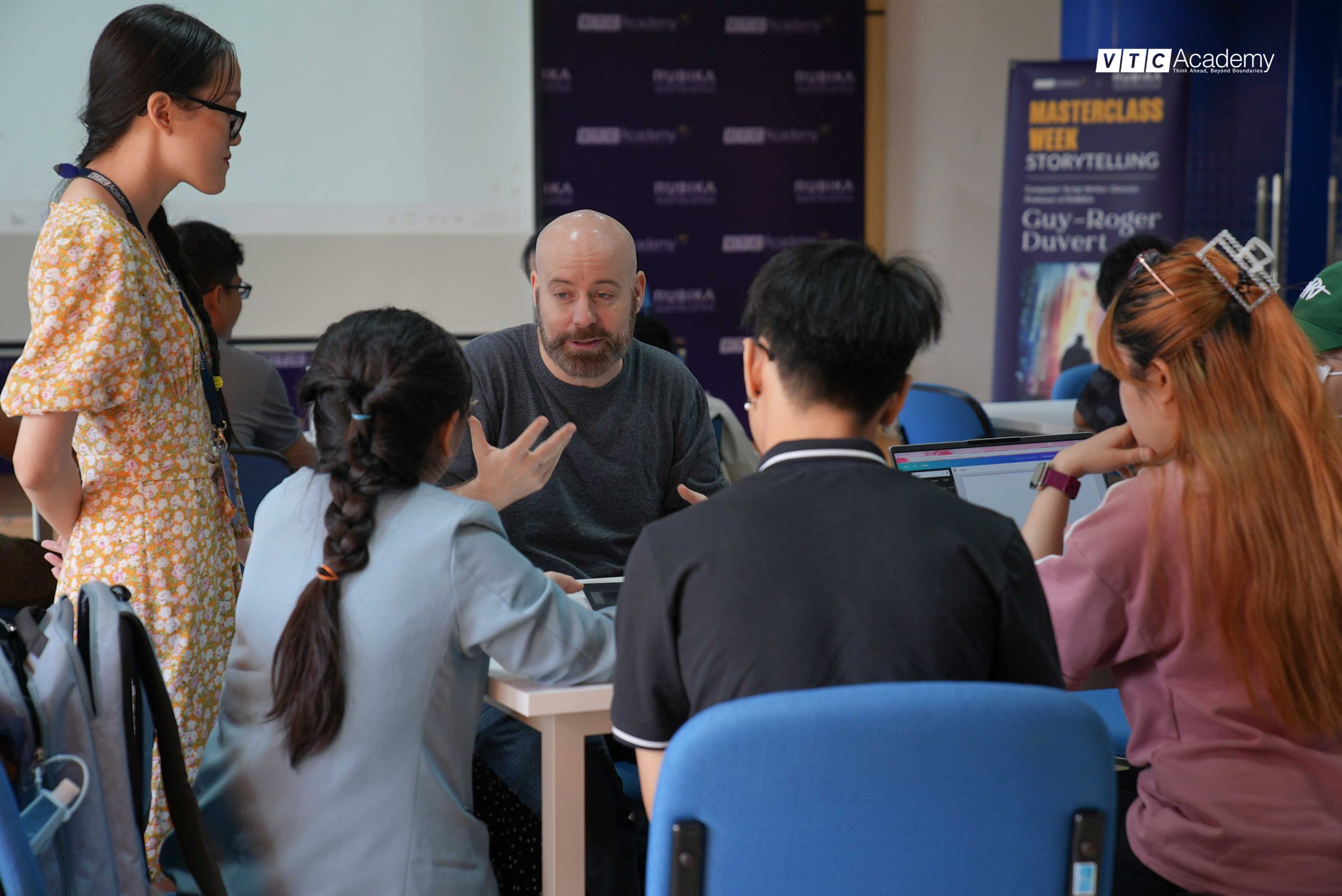 Thực hành xây dựng câu chuyện (storytelling) ấn tượng cùng giảng viên RUBIKA: Đạo diễn Guy-Roger Duvert 3 Day 2 MASTERCLASS scaled