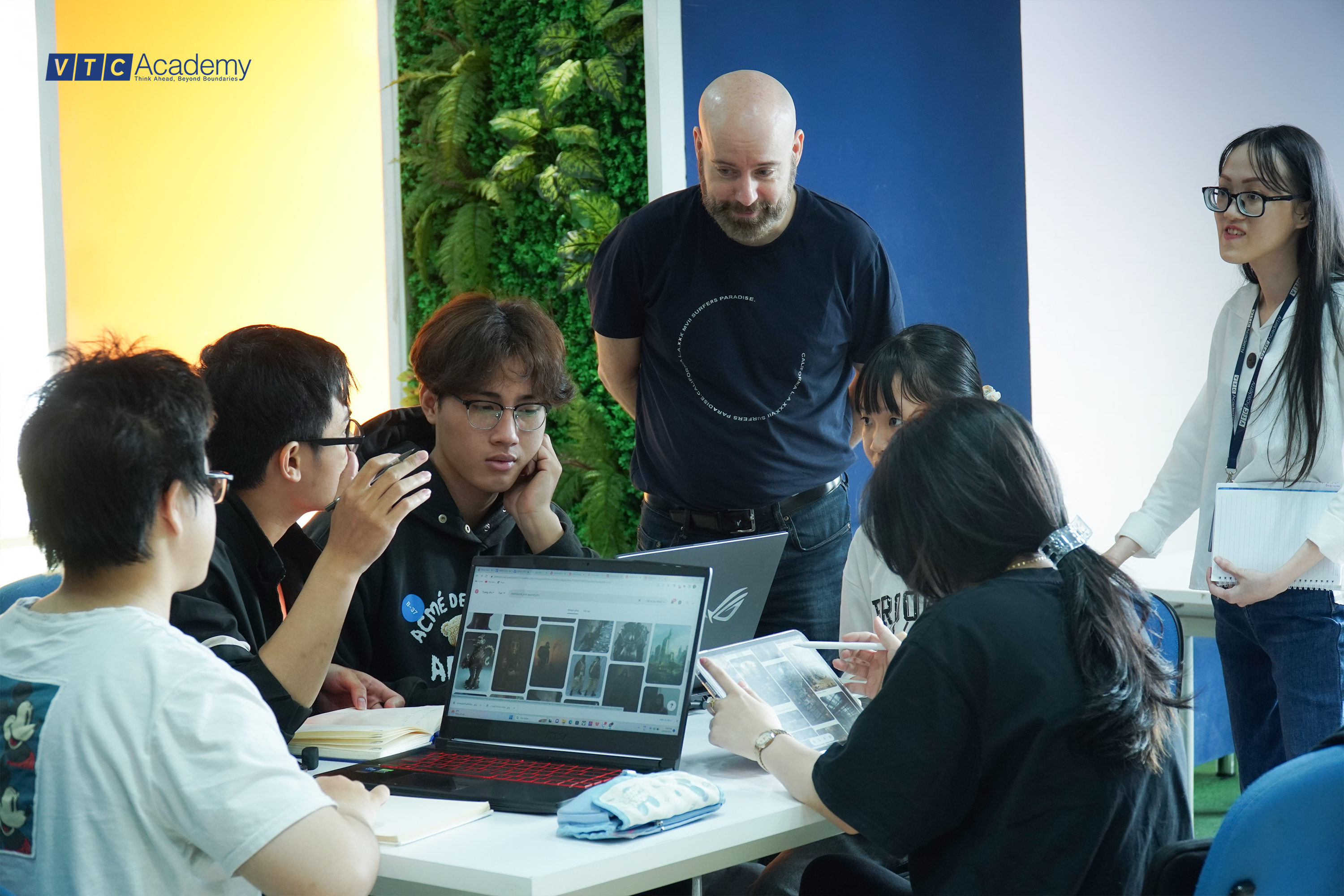 Lop hoc dac biet cung chuyen gia RUBIKA