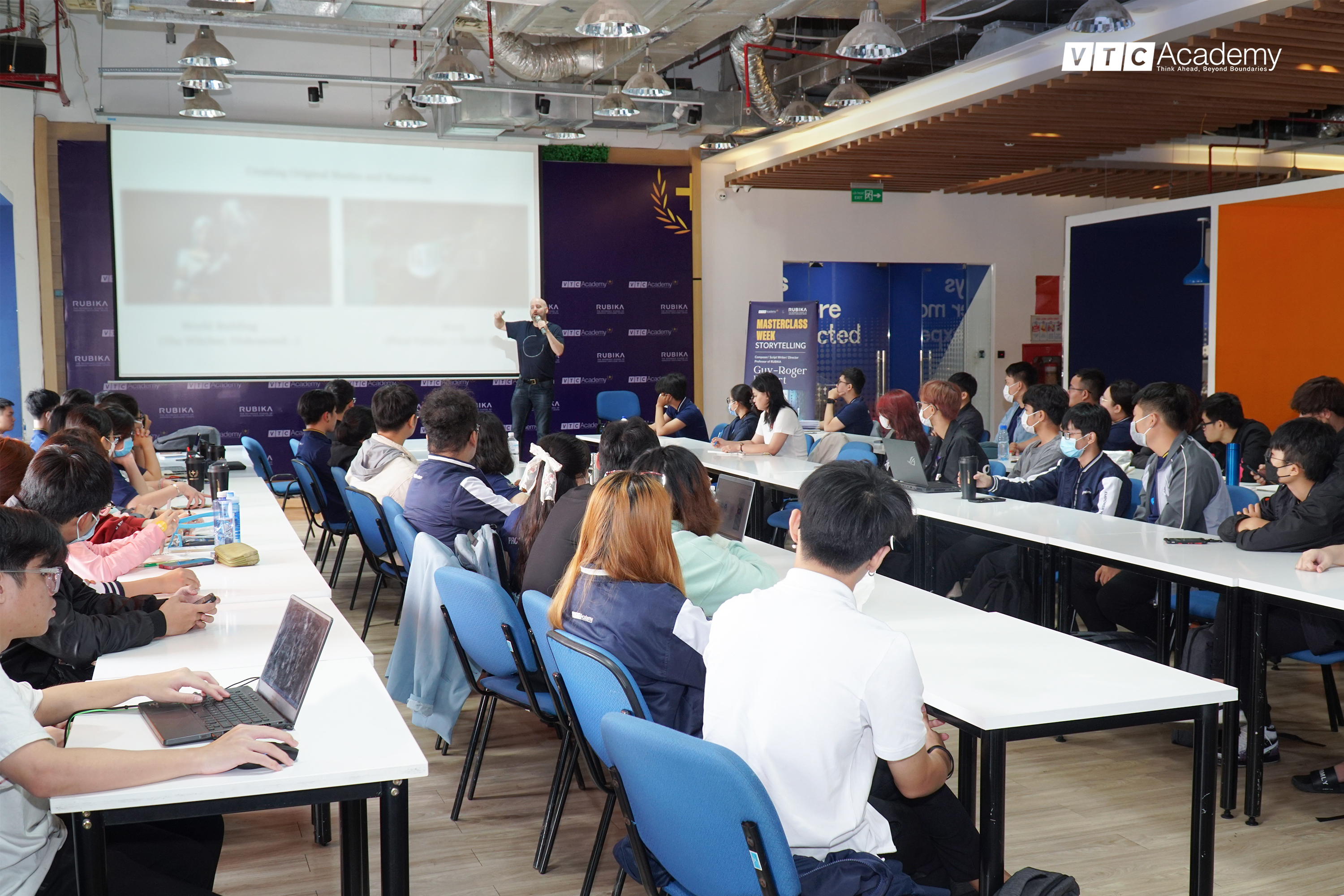 hoc vien VTCA tham du buoi hoc dau tien cua tuan le MASTERCLASS