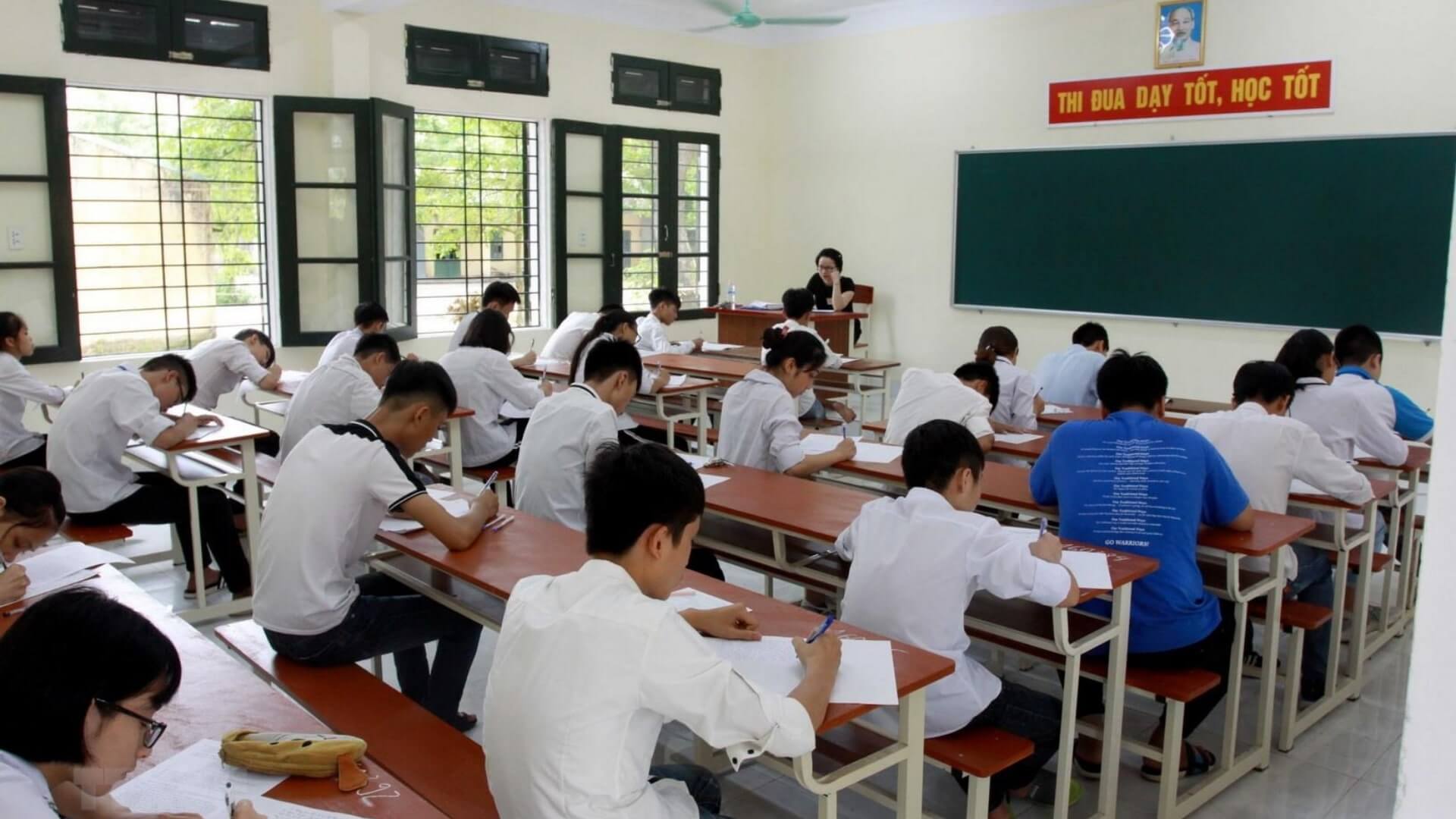 xet-tuyen-hoc-ba-giup-giam-ap-luc-thi-cu