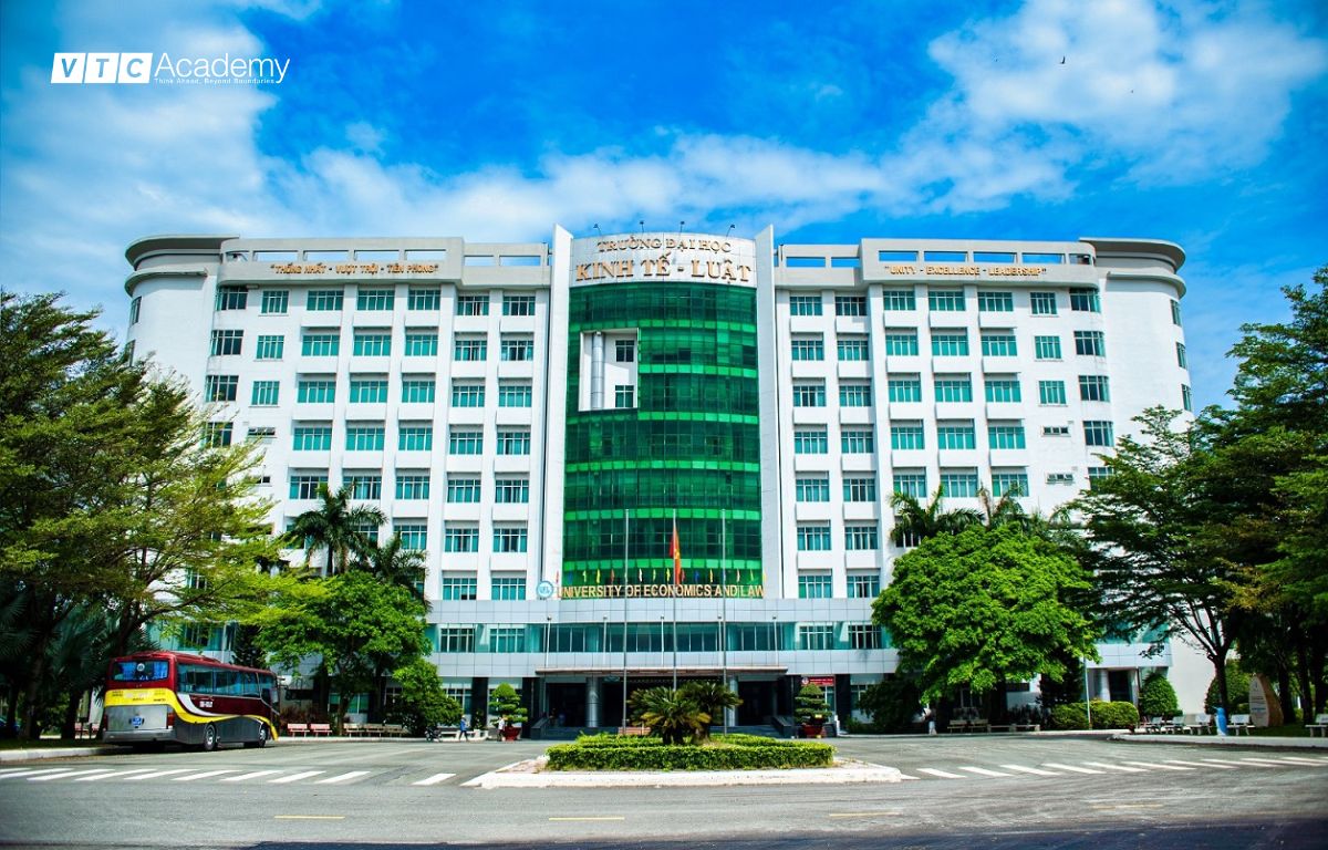 Digital Marketing học trường nào? 21 trường dạy tốt nhất Việt Nam 2024 8 truong-dai-hoc-kinh-te-luat
