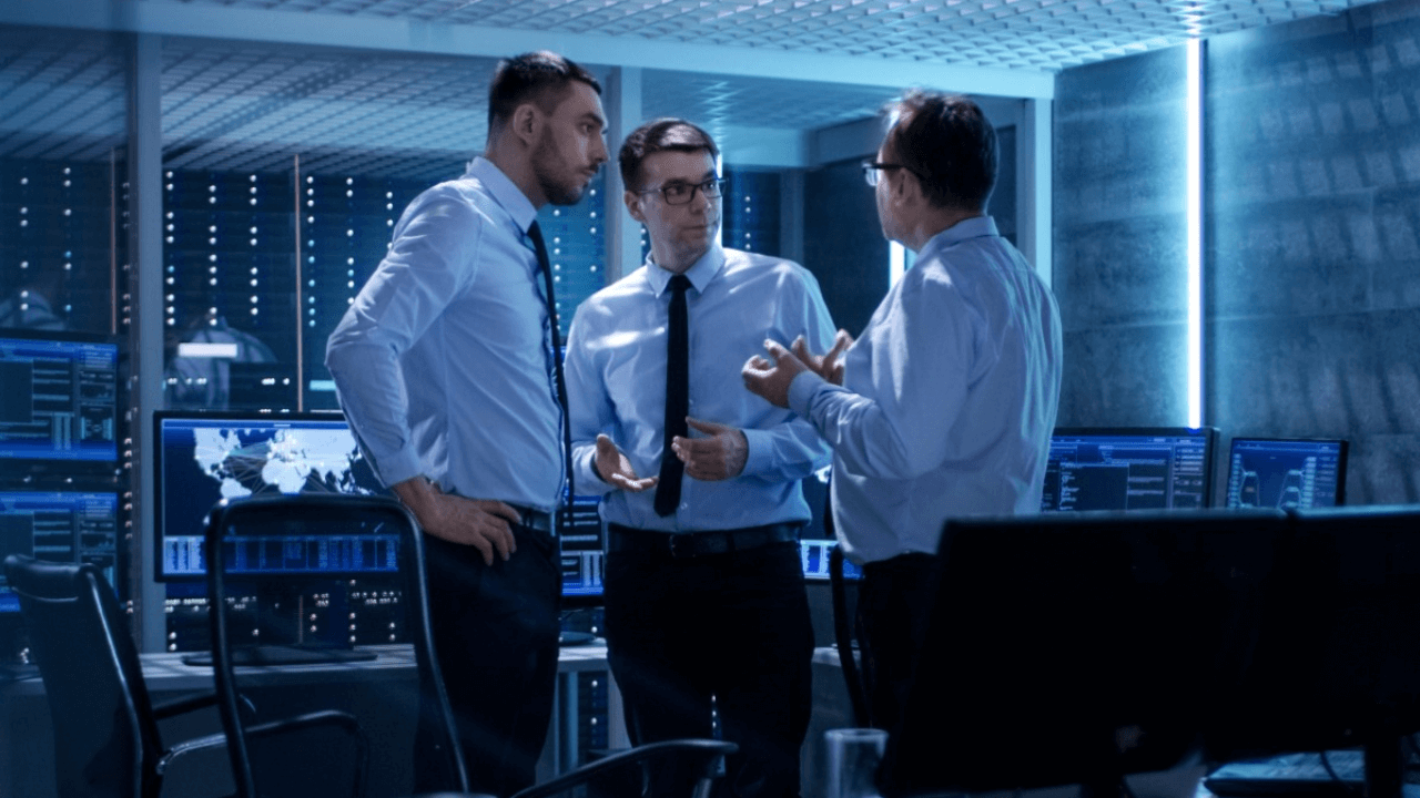 CTO là chức vụ gì? Lộ trình trở thành CTO với xuất phát điểm từ Fresher 8 Xây dựng mạng lưới chuyên nghiêp