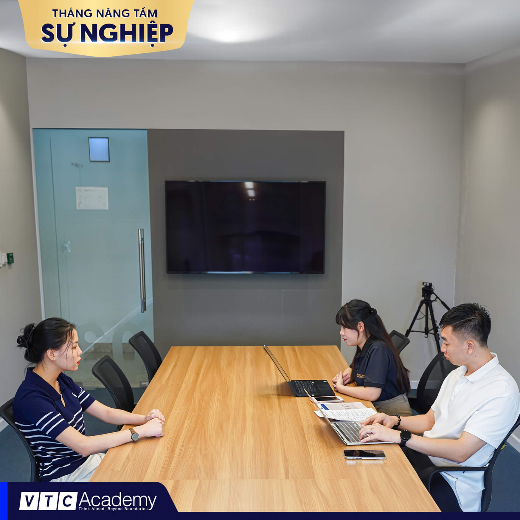 phong van thuc chien nhan viec lam tai cho 5