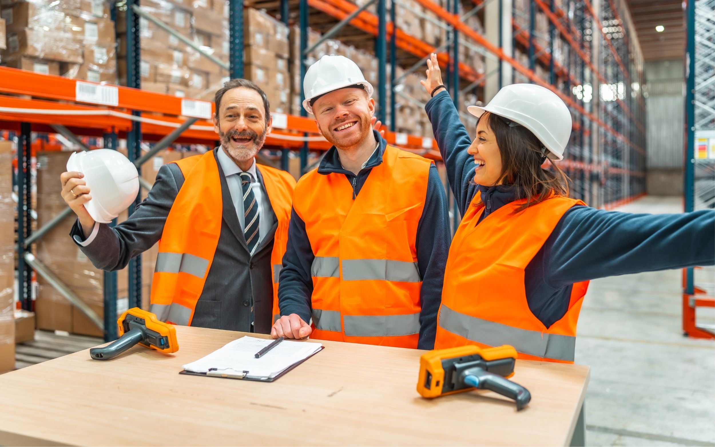 "Một ngày trên bến cảng": Công việc thực tế của nhân viên hiện trường