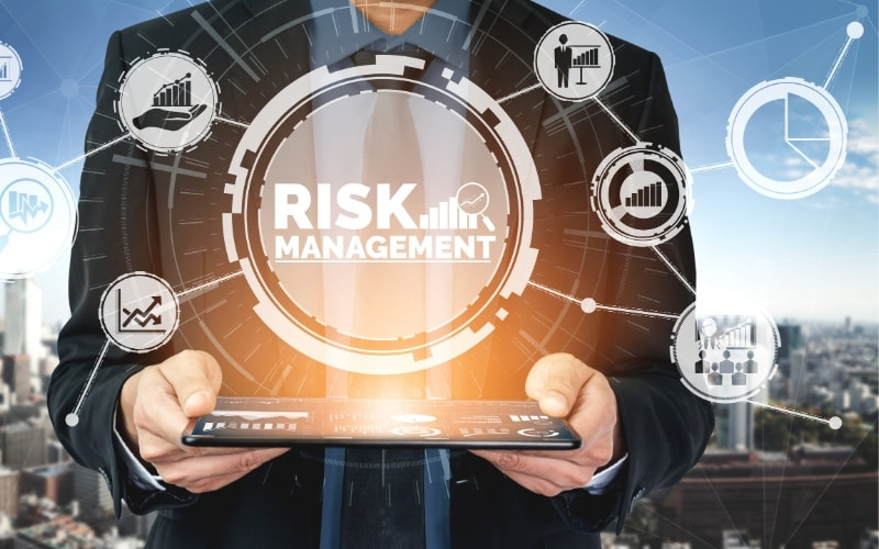 Giải mã nghề Nhân viên chứng từ xuất nhập khẩu (Documentation Staff): Từ người mới bắt đầu đến chuyên gia Logistics 4 Tầm quan trọng chiến lược: Khi một "nốt nhạc lỗi" phá hỏng cả bản giao hưởng